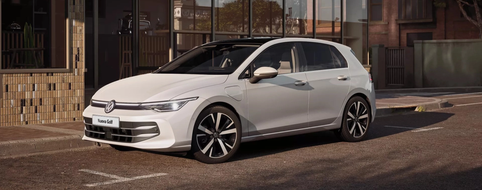 Nuova Golf. Tua da 209 € al mese 